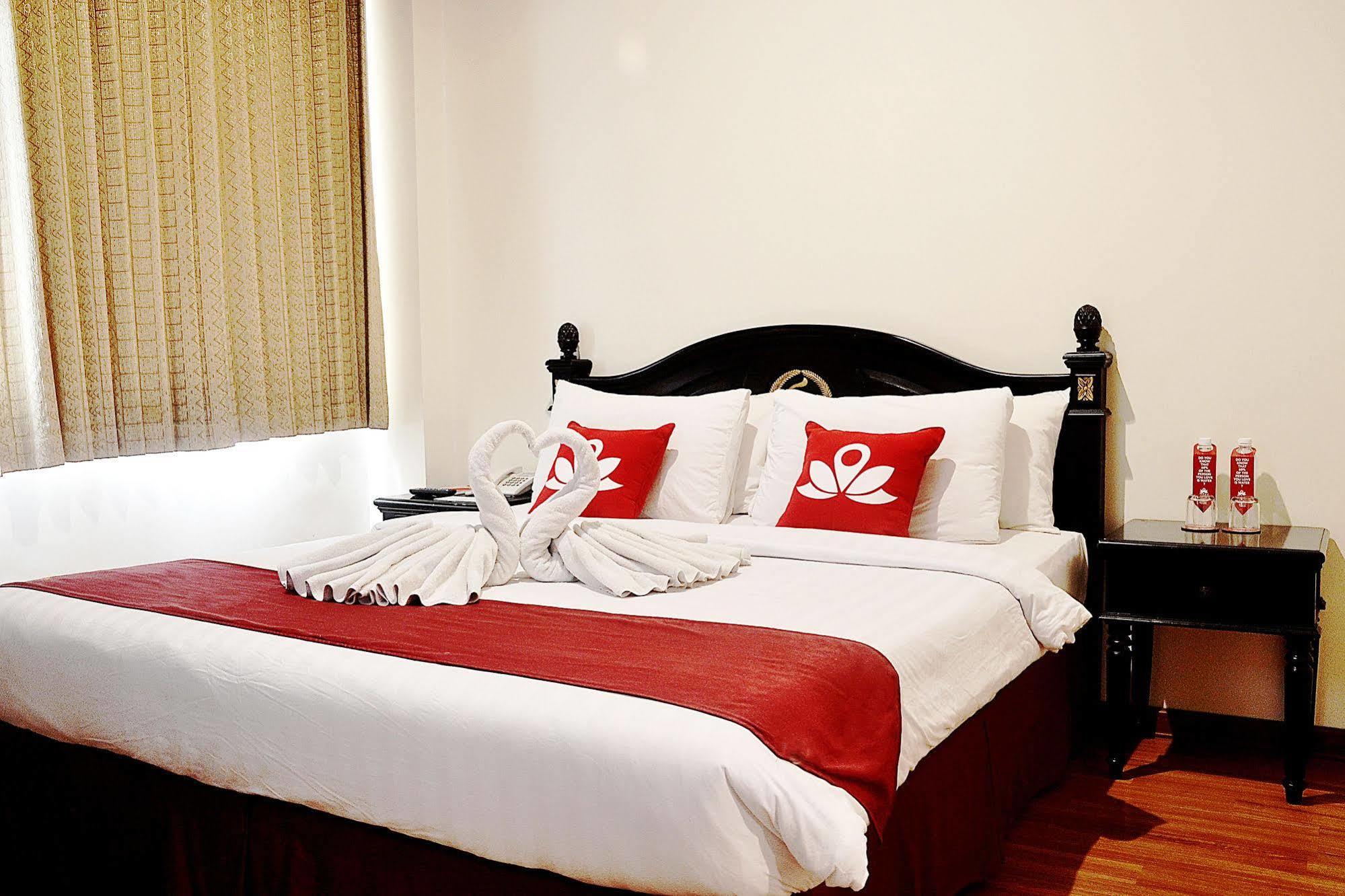 Zen Rooms Sultan Iskandar Muda Surabaya Dış mekan fotoğraf