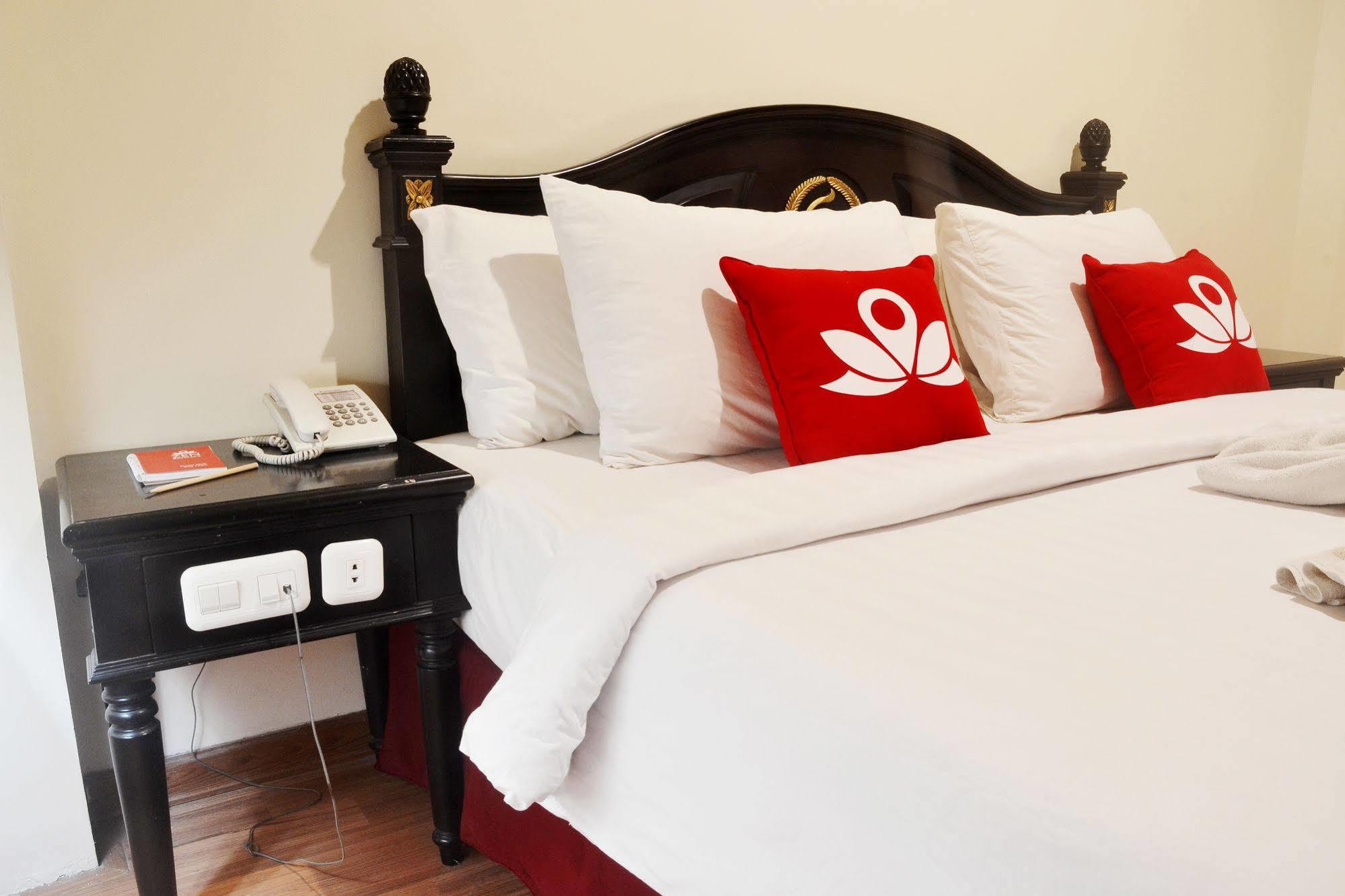 Zen Rooms Sultan Iskandar Muda Surabaya Dış mekan fotoğraf