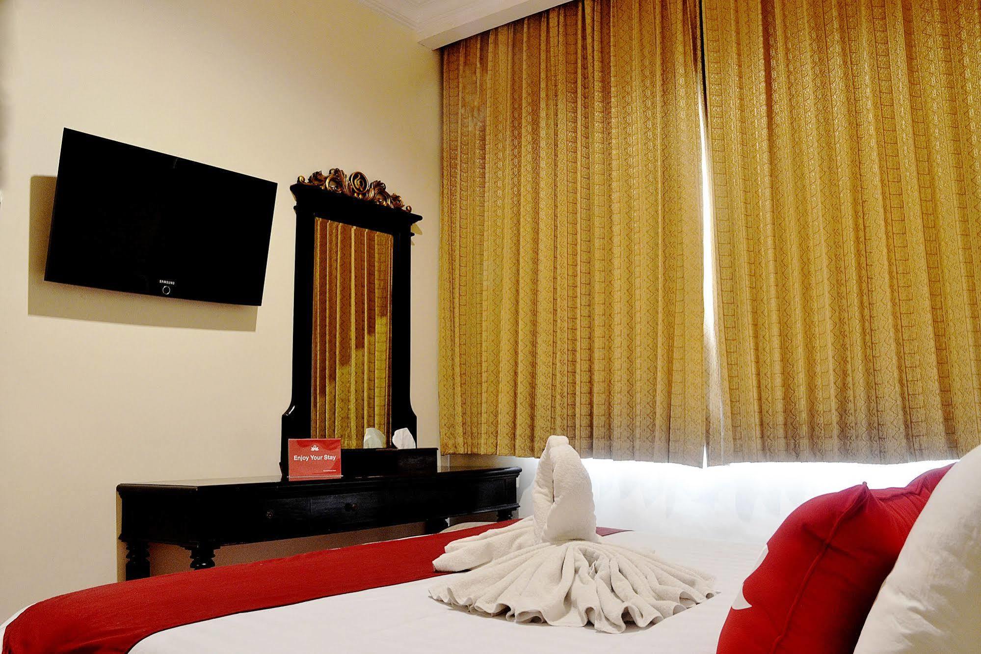 Zen Rooms Sultan Iskandar Muda Surabaya Dış mekan fotoğraf