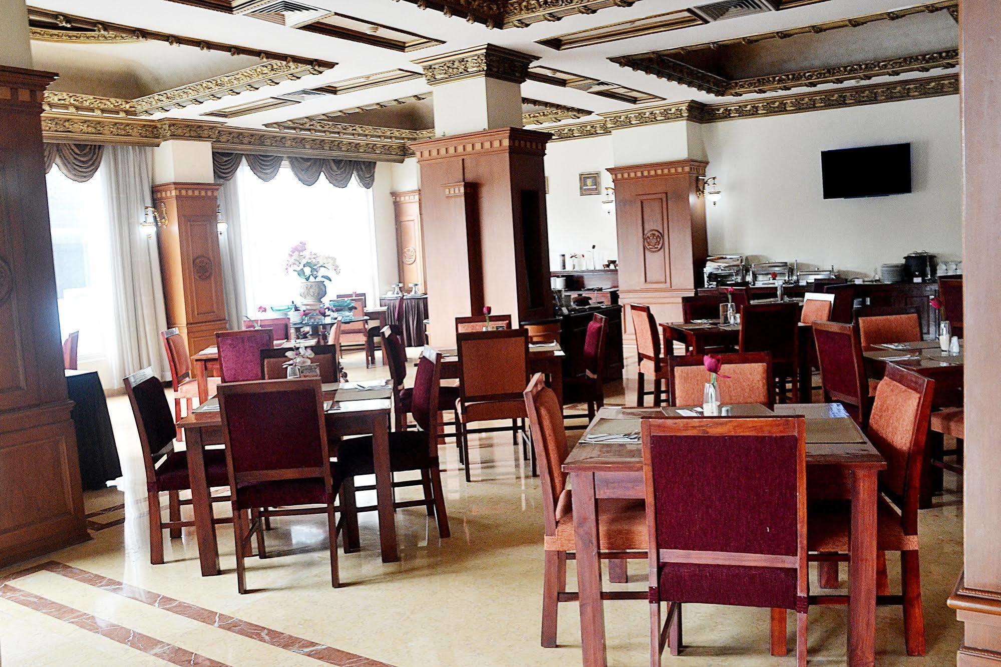 Zen Rooms Sultan Iskandar Muda Surabaya Dış mekan fotoğraf
